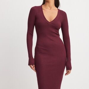 Elegant Burgundy Ribbed Knit Dress
